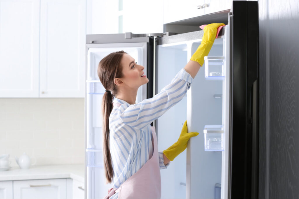 Curățarea frigiderului