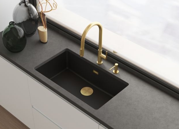 Baterie bucatarie 3 cai Franke Maris Clear Water cu dus extractibil Gold