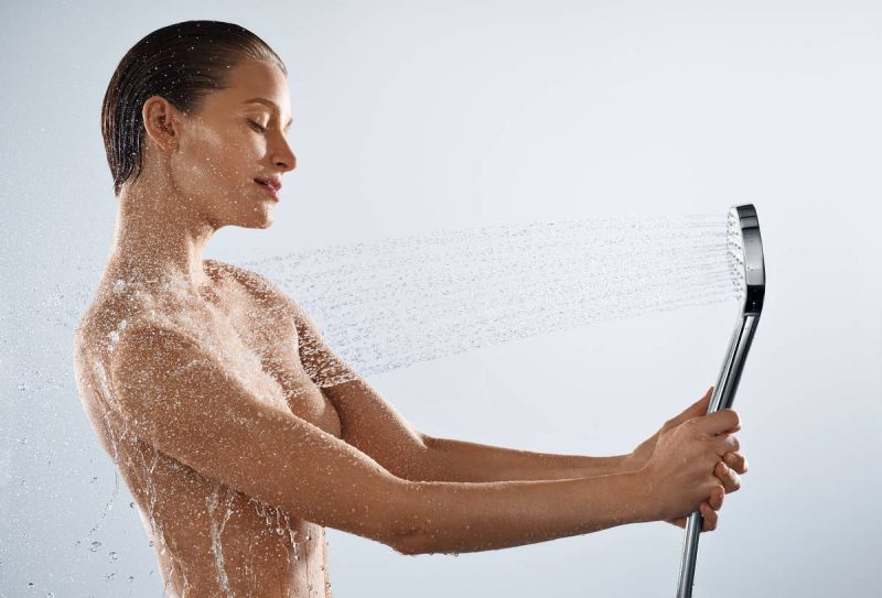 Para de dus Hansgrohe Croma Select E Multi, cu trei tipuri de jet