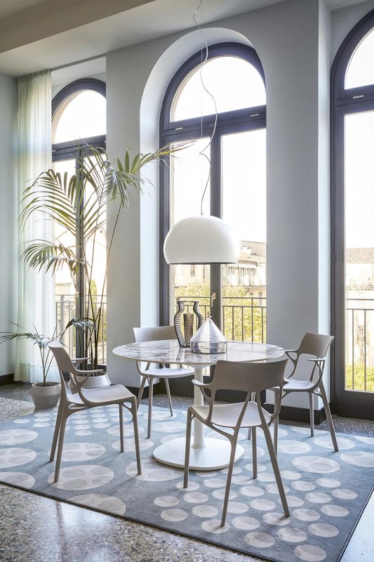 Scaun Kartell A.I. design Philippe Starck, alb