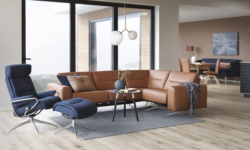 Canapea cu 3 locuri Stressless Stella, 1 tetiera, brate joase S1, picioare negru mat, tapiterie piele Paloma Beige