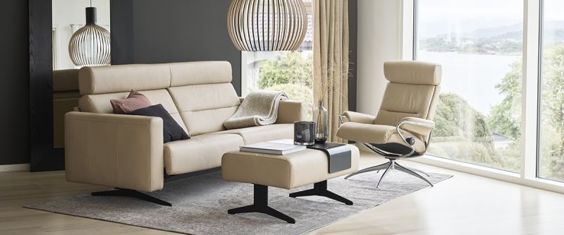 Canapea cu 3 locuri Stressless Stella, 1 tetiera, brate joase S1, picioare negru mat, tapiterie piele Paloma Beige