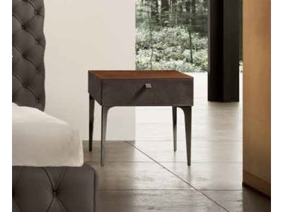 Noptiera Gamma K007-D, top Ossido Bruno Ceramic, piele Burt F611, picioare metal Dark Chrome, HandMade in Italy
