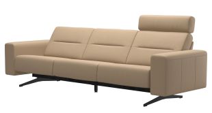 Canapea cu 3 locuri Stressless Stella, 1 tetiera, brate joase S1, picioare negru mat, tapiterie piele Paloma Beige