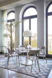 Scaun Kartell A.I. design Philippe Starck, alb