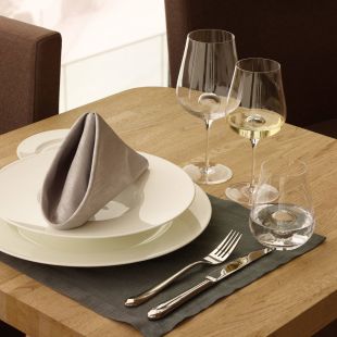 Pahar vin rosu Zwiesel 1872 Air Sense Burgundy, design Bernadotte & Kylberg, 796ml