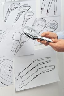 Para de dus Hansgrohe Raindance Select  E120 cu 3 jeturi, white-chrome